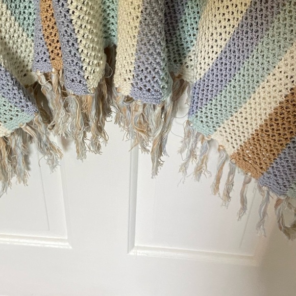 Miss Me Open Weave Hooded Stripe Fringe Poncho Sweater V-Neck Women's size M/L - Picture 3 of 6